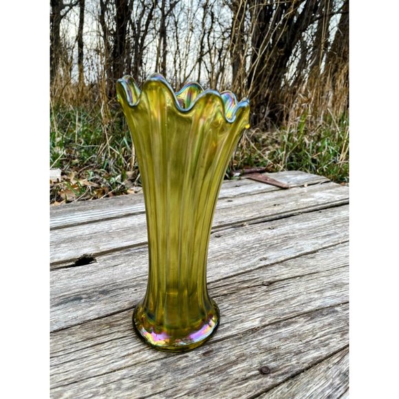 Vintage Green Carnival Glass Stretch Swung Vase 8.5" - Picture 11 of 15
